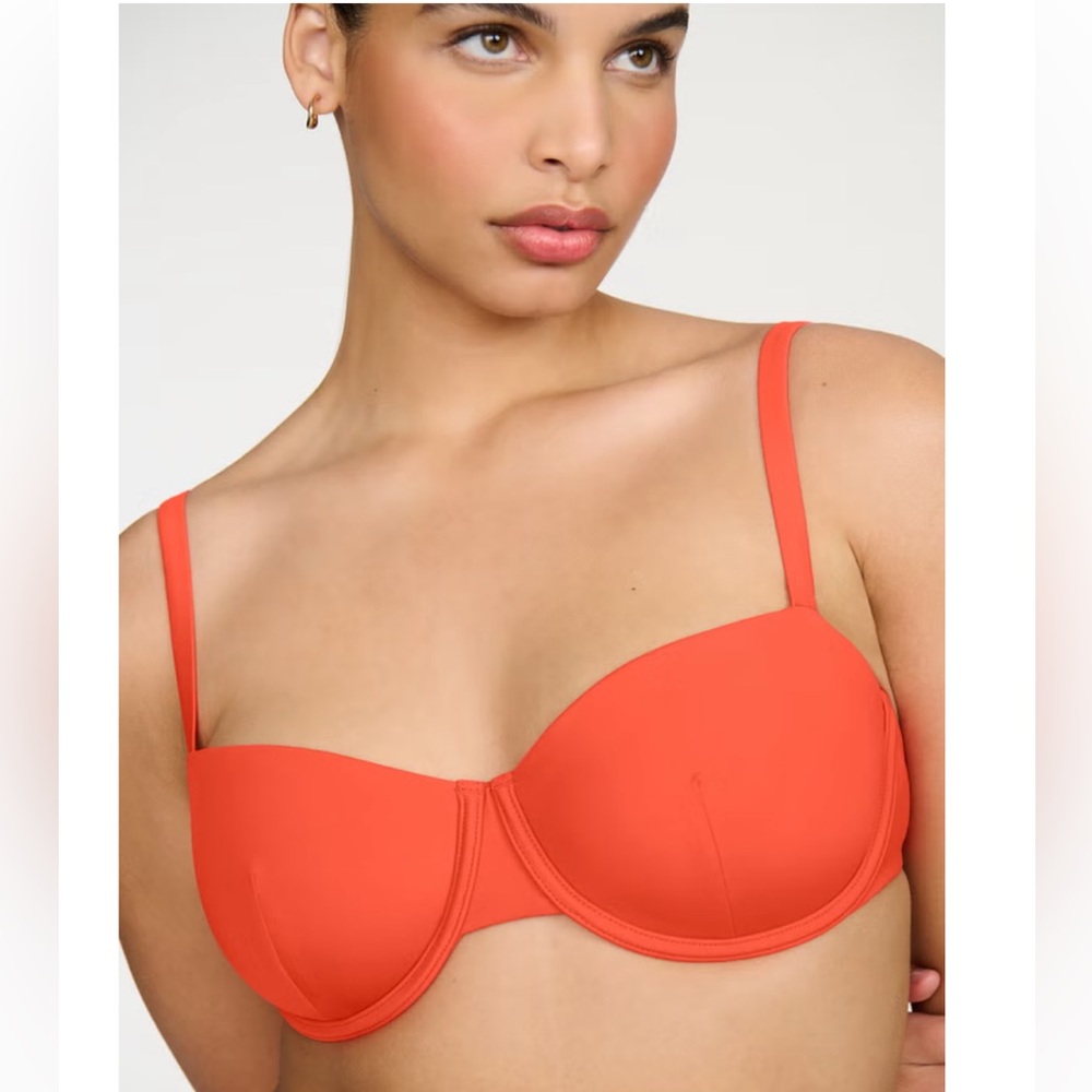 NWT Cuup The Balconette Swim bikini top in hibiscus 36D 34E beach vacation
